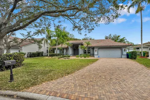 4911 NW 103rd Ave, Coral Springs, FL 33076