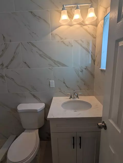 7713 Kimberly Blvd, North Lauderdale, FL 33068