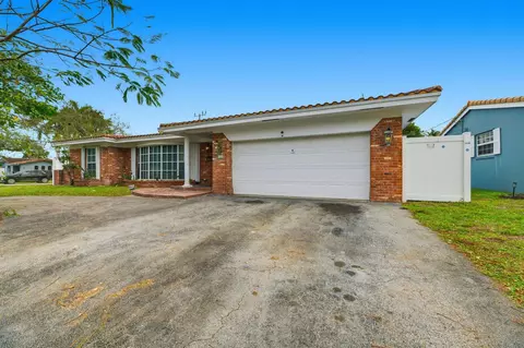 6110 NE 19th Ave, Fort Lauderdale, FL 33308