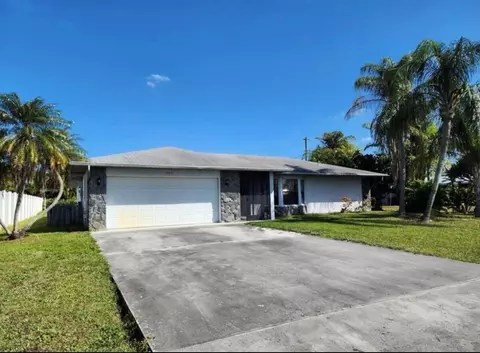 1985 SE Dupont St, Port Saint Lucie, FL 34952