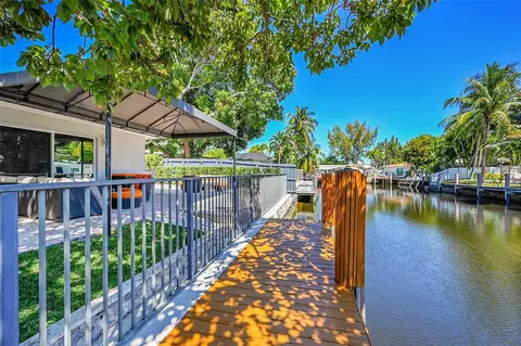 3044 NE 15th Ter, Oakland Park, FL 33334