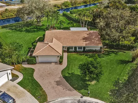 8140 NW 13th Pl, Coral Springs, FL 33071
