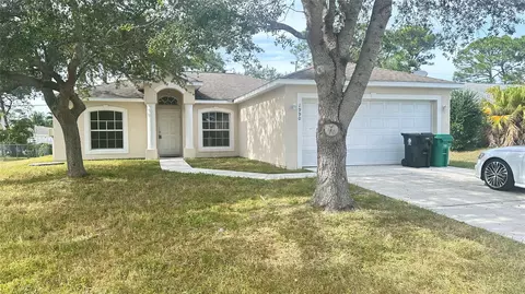 1990 SE Floresta Dr, Port Saint Lucie, FL 34983
