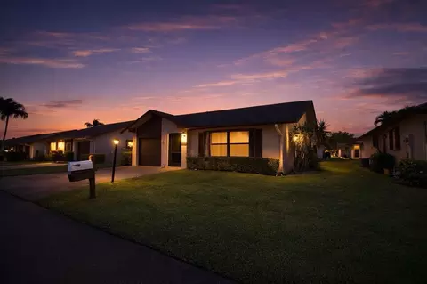 3305 Silver Buttonwood Dr, Greenacres, FL 33463