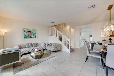 11392 W 34th Way, Hialeah, FL 33018