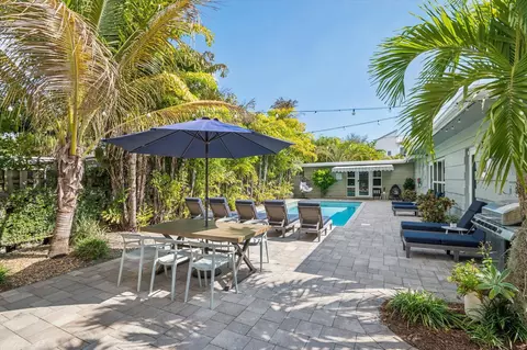 1123 NE 14th Ave, Fort Lauderdale, FL 33304
