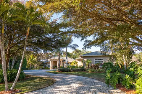 2490 NW Lakeridge Dr, Palm City, FL 34990