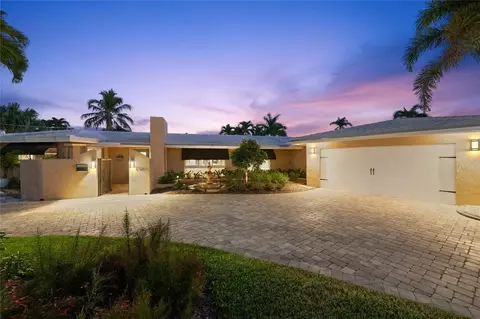 1500 NE 24th St, Wilton Manors, FL 33305
