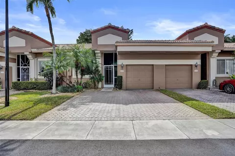 10116 Lombardy Dr #10116, Tamarac, FL 33321