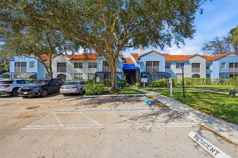 3259 Clint Moore Rd #106, Boca Raton, FL 33496