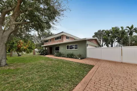 2780 SE 5th Ct, Pompano Beach, FL 33062