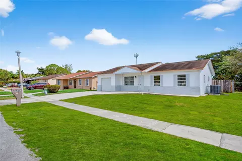 405 SW 78th Ter, North Lauderdale, FL 33068