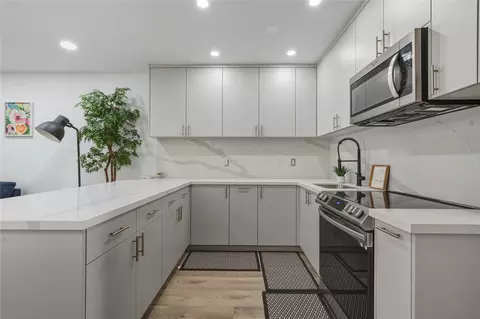 900 SW 10 Ter #11S, Hallandale Beach, FL 33009