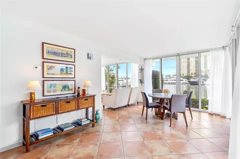 2740 Yacht Club Blvd #9D, Fort Lauderdale, FL 33304