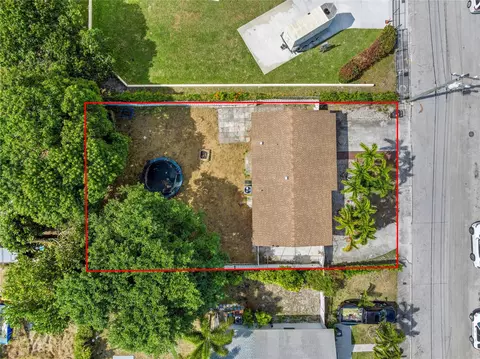 842 Kaye St, West Palm Beach, FL 33405