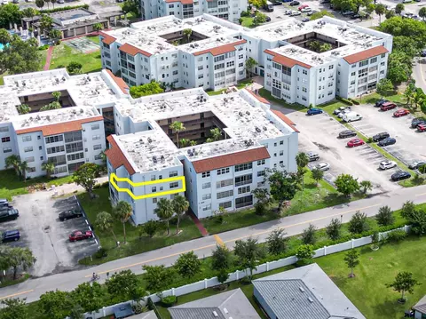 2850 Somerset Dr #307L, Lauderdale Lakes, FL 33311