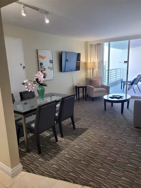 2670 E Sunrise Blvd #723, Fort Lauderdale, FL 33304