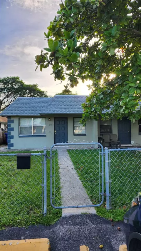 1523-1525 NW 8th Ave, Fort Lauderdale, FL 33311