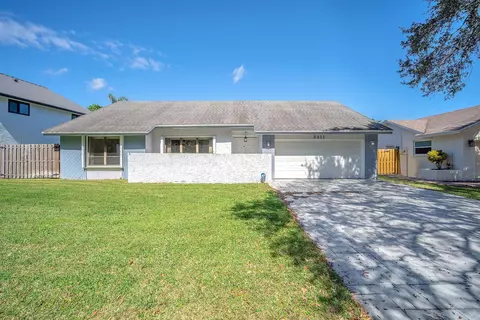 8411 SW 57th St, Davie, FL 33328