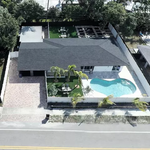 2716 Middle River Dr, Fort Lauderdale, FL 33306