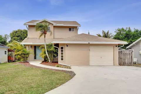 5425 Cleveland Rd, Delray Beach, FL 33484