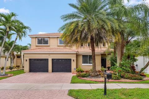 1325 Camellia Cir, Weston, FL 33326