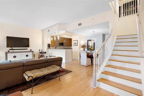 2633 NE 14th Ave #112, Wilton Manors, FL 33334