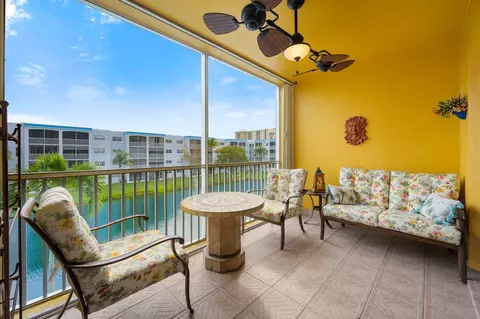 600 NE 2nd St #304, Dania Beach, FL 33004