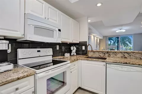 1391 S Ocean Blvd #309, Pompano Beach, FL 33062