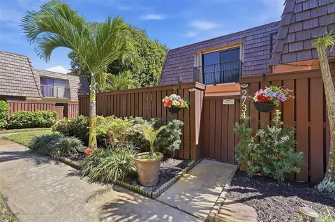 2734 SW 15th St, Deerfield Beach, FL 33442