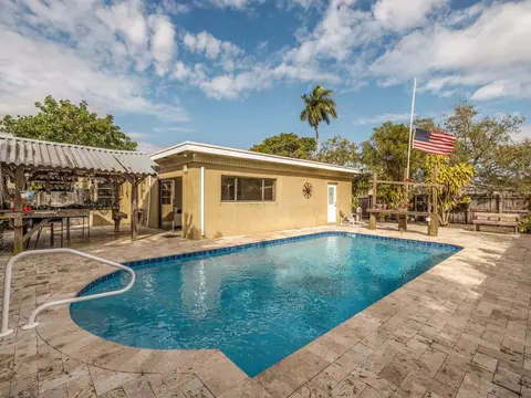 5372 NW 5th Ave, Oakland Park, FL 33309