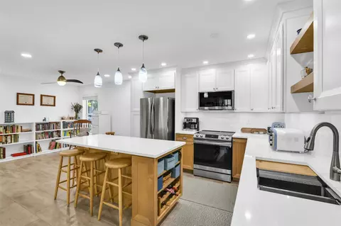 843 NW 98th Ave, Plantation, FL 33324