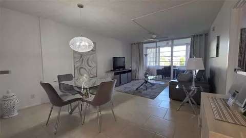 4851 NW 26th Ct #437, Lauderdale Lakes, FL 33313