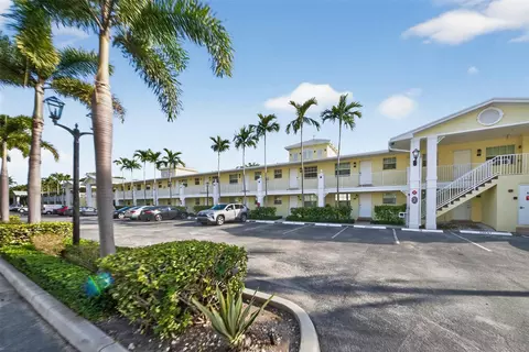 2660 NE 8th Ave #216, Wilton Manors, FL 33334