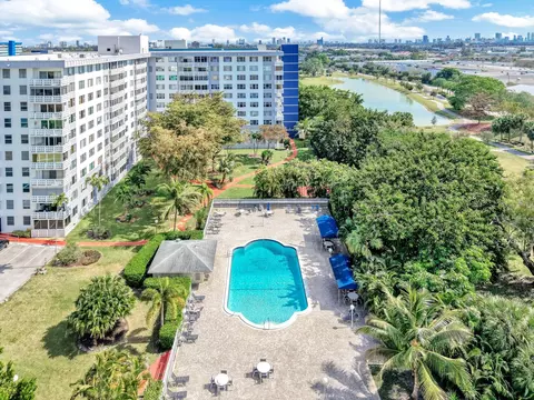 4400 Hillcrest Dr #605A, Hollywood, FL 33021