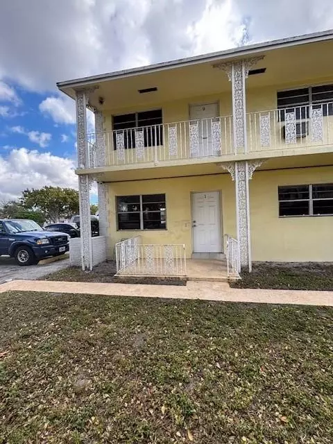 5400 Hollywood Blvd #1, Hollywood, FL 33021