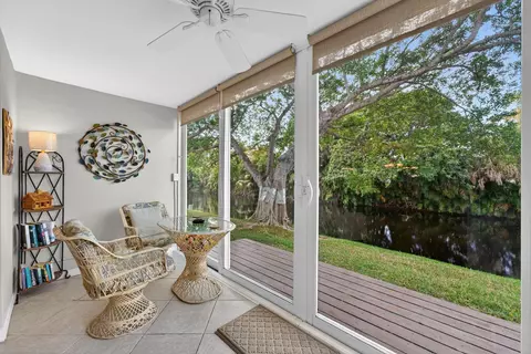 101 NW 76th Ave #102, Margate, FL 33063
