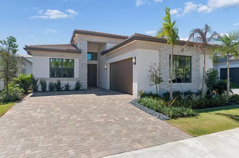 9568 Regal Palm Ct, Boca Raton, FL 33434