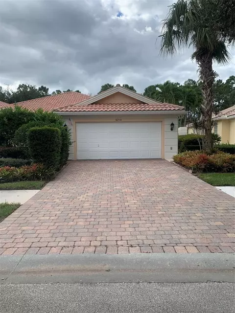 9214 SE Hawks Nest Ct, Hobe Sound, FL 33455