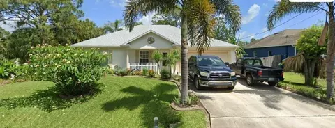 583 SE Jewell St, Palm Bay, FL 32909