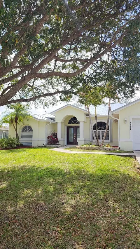 1802 SW Monterrey Ln, Port Saint Lucie, FL 34953