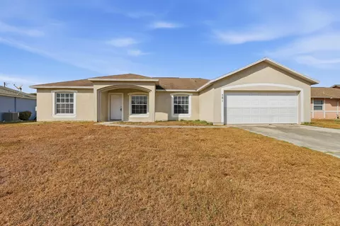 581 NW Goldcoast Ave, Port Saint Lucie, FL 34983
