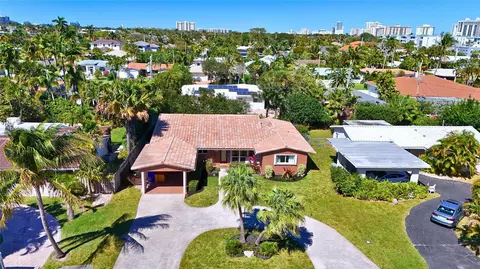 241 Corsair Ave, Lauderdale By The Sea, FL 33308
