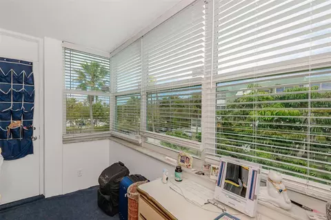 2751 Taft St #305, Hollywood, FL 33020