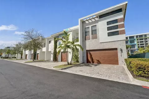 4369 NW 9th St, Plantation, FL 33317