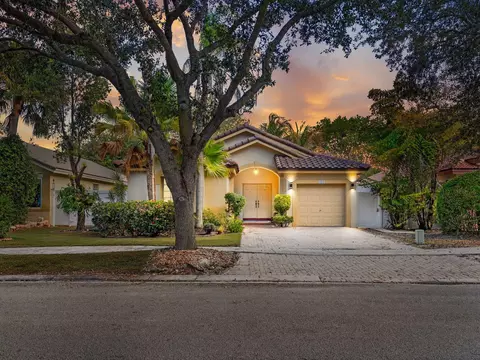 181 SW 203rd Ave, Pembroke Pines, FL 33029