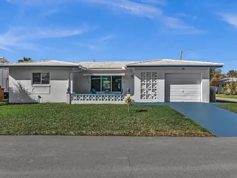 5711 NW 84th Ave, Tamarac, FL 33321