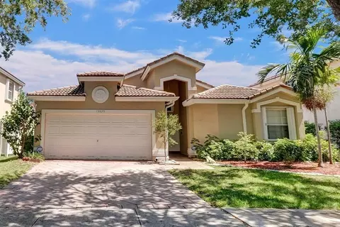 13829 NW 22nd St, Sunrise, FL 33323