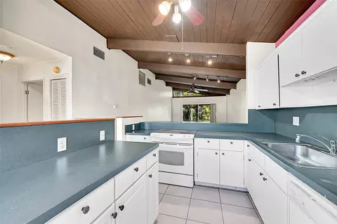235 Briarwood Cir #2-12A, Hollywood, FL 33024