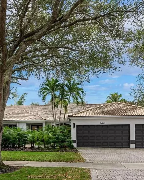 3610 Washington Ln, Hollywood, FL 33026
